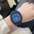 Modische quadratische Silikon-Quarzuhr für Damen und Herren, trendige Sport-Armbanduhr. - Schwarz