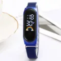 Montre bracelet LED créative mode boucle magnétique bracelet milanais arc-en-ciel numérique lumineuse - Bleu saphir
