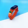 Niedliche Karotten Cartoon LED Elektronische Kinderarmbanduhr, stilvolle Silikon Sportuhr. - Karotten-Stil / Orange