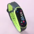Montre de sport électronique LED bicolore, variante bracelet silicone noir et vert néon. - Noir Vert