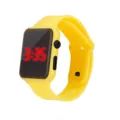 Modische gelbe quadratische LED Digitaluhr mit Silikonarmband, ideal für den Alltag. - Gelb