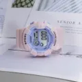 Montre de sport numérique pour enfants avec bracelet en résine et design étanche. - Rose