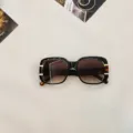 Gafas de sol cuadradas de moda para hombres y mujeres con protección UV y gran diseño. - Montura Carey con Lentes Marrones