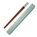 Tragbare Holzstäbchen mit Aufbewahrungsbox, süßes Schüler Geschirr Set, grüne Variante. - Holzstäbchen mit Silberinlay & hellgrüne Box
