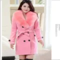 Manteau femme en mélange de laine rose avec col en fausse fourrure double boutonnage. - M / Rose