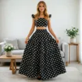 Eleganter schwarzer und weißer gepunkteter Zweiteiler mit Top und Rock Detail. - S / Set / Schwarz mit weißen Punkten