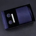 Heren donkerblauwe gestreepte stropdas set met pochet manchetknopen en dasklem in doos. - Rits 6cm Smal KH6R6003-1
