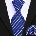 Herren Krawatte und Einstecktuch Set mit stilvollen diagonalen Streifen für Business. - Blau-Lila Gestreift