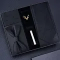 Heren zaken formele das set met vlinderdas pochet manchetknopen en dasspeld geschenk. - KH5A8041-15 handgebonden model
