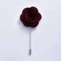 Bordeaux Stoff Kamelie Blume Anstecknadel, elegante Hochzeits Ansteckblume fuer Herren Anzug. - Burgunderrot