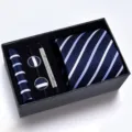 Set cravatta da affari a righe blu marino da uomo con fazzoletto gemelli scatola regalo - Stile Fatto A Mano In Spugna (H6A8019-6H)