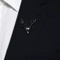 Men's stylish black metal deer head brooch, exquisite suit lapel pin for weddings and parties. - Deer Head / Gunmetal