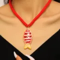 Collana con perline rosse pendente pesce tropicale stile bohémien catena clavicola - Collana di perline / Rosso
