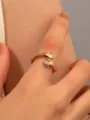 Eleganter vergoldeter offener Umarmungsring mit einem einzigartigen Händedesign für Damen. - Umarmungsstil mit Doppelhänden / KC Gold (A-103)