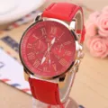 Rotes Lederarmband Quarzarmbanduhr mit roségoldenem Gehäuse und römischen Ziffern Mode. - Rot