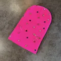 Roze gebreide muts met strass en veiligheidsspelden, warme punk wintermuts voor dames. - M (52-60cm) / Rozerood
