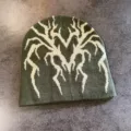 Bonnet en tricot vert avec motif de toile abstrait blanc, idéal pour l'hiver et un style original. - M (52-60cm) / Vert Militaire