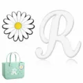 Breloque marguerite blanche DIY et lettre R avec détail de sac de plage EVA vert menthe. - Lettre R