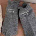 Calcetines de invierno de cachemira suave para mujer, gruesos calientes bordados de media cana - Talla única / Gris base