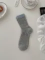 Calcetines grises de algodón para mujer con puño azul claro, medias casuales transpirables de tubo medio. - Talla única / Suelas de calcetines gris oscuro