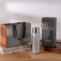 Coffret cadeau de thermos en pur titane haut de gamme avec boîte de luxe pour le bureau. - Intérieur et extérieur en titane pur avec boîte cadeau / Grand cristal argenté - 600 ml