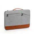 Housse pour ordinateur portable 13 pouces grise avec poignée en cuir marron et poches zippées. - 13" / Gris clair