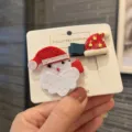 Süße Weihnachten Weihnachtsmann Haarklammern Set für Kinder, festliche Haarspangen. - Zweiteiliges Set / Milchweiß