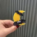 Halloween Haarspange mit gelbem Halbmond und schwarzen Glitzerfledermäusen für Kinder Party - Mond Fledermaus Clip (O3-5)
