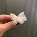 Weißes Schmetterling Haargabel mit Perlen, süßes Haaraccessoire für Mädchen und Kinder Alltag. - Weiß