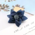 Dunkelblaue Netzblume DIY Haarschmuck, mehrschichtige Stoffblume für Kleidung Dekoration. - Marineblau
