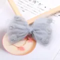Molla per capelli con fiocco in rete grigia per bambini con decorazioni in peluche. - Grigio