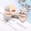 Süße Stoff Schleife Haarspange mit Blumen Perlen Akzenten für kleine Mädchen Styling. - Halbzeug (G3-3) / Aprikose