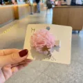 Rosa flauschige Blumen Haarklammer mit süßem Sternanhänger für kleine Mädchen. - Rosa Haarschnitt (C1-5)