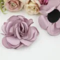 Handgemachte Stoffblume DIY Zubehör große Rose für Haarschmuck und Hochzeitsblumenstrauß. - Mittel (Ca. 6,8 cm) / Taroviolett