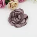 Handgemachte Stoff Rose Blume Brosche DIY Bekleidung Zubehoer Hochzeit Party Dekoration Art - Mittel (Ca. 6,8 cm) / Kastanienbraun