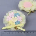 Netzstoff Blumen DIY Accessoires mit Perlen und Schleife fuer handgemachte Haarklammern Basteln. - Leuchtgelb