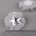 Graue Netztuch Blumen Applikation mit Silberstern und Strass für DIY Haarschmuck Accessoires. - Grau