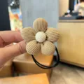Stoffblume Haargummi mit niedlichem geripptem Design elastisches Haarband fuer den Alltag. - Haargummi Modell / Braun