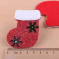 Roter Filz Weihnachtsstrumpf DIY Aufnäher mit weißem Plüschrand und Pailletten für Zubehör. - Weihnachtsstiefel Patch / Drunk Red