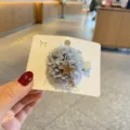 Kinder graue Stoff Blume Haarspange mit Gold Stern Anhänger, süße Haarklammer. - Omagrau Haarschnitt (C1-5)