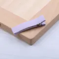 Lila Stoff bezogene Krokodil Haarklammer, minimalistisches DIY Haar-Accessoire. - 3.5cm Vollumhüllt / Violett