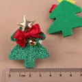 Weihnachtsbaum Haarklammern Set mit Glitzer, Schleife und Glocke für schöne Kinderfrisuren. - Grüner Filz Weihnachtsbaum Aufnäher / Hellsmaragdgrün
