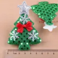 Weihnachtsbaum Haarklammer DIY Material, glitzernde grüne Haarteile für Kinderparty. - Pailletten Weihnachtsbaum Aufnäher (Schneeflockenmuster) / Gemustertes Armeegrün