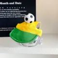 Süßer Haustier Sonnenhut für Hunde und Katzen, farbiger Baseballcap mit Fußball, Sommer Visor. - S / Gelbgrün