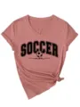 Vue détaillée du t-shirt à manches courtes col V soccer mom pour femmes avec nœud. - S / Hauts / Or Rose (Texte Noir)
