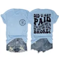 Vista dettagliata della t-shirt a maniche corte azzurro chiaro casual con stampa sul retro. - Taglia S / Top / Azzurro (Grafica Nera)