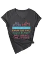 Detailweergave donkergrijs V-hals t-shirt korte mouwen met inspirerende citaat print. - S / Tops / Zwartgrijs Gemêleerd