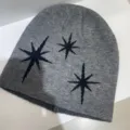 Gorro de punto gris estilo coreano con estrellas negras, gorro de invierno cálido mujer. - 56-58cm / Gris