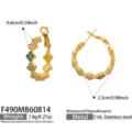 Vista detallada de pendientes de aro de trébol de acero inoxidable dorado con cristales azules. - F490-Dorado Con Circonia Colorida