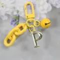 Porte-clés lettre anglaise en alliage doré, chaîne colorée pendentif sac DIY. - Lettre P / Jaune